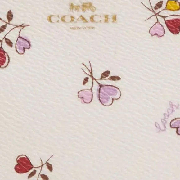 Coach Corner Zip Wristlet With Heart Print nwt in packaging - Picture 3 of 5